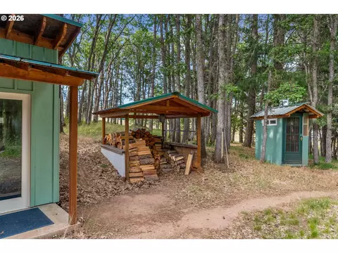Exterior - 24 Meadows Loop, Lyle, WA 98635 photo 5 of 11
