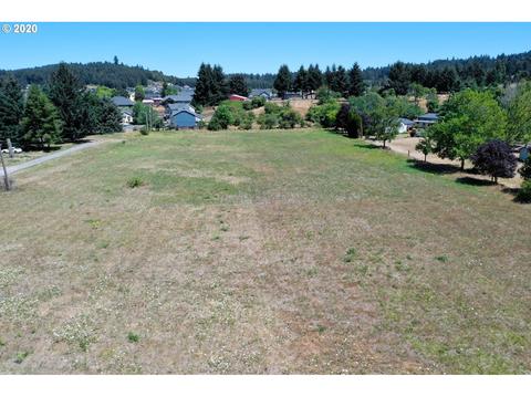 202 Division St, Silverton, OR 97381 photo 1