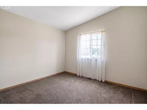 Bedroom - 459 Lydia St, Yoncalla, OR 97499 photo 4 of 4