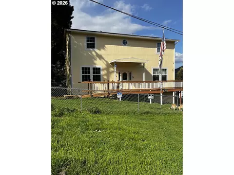 Exterior - 459 Lydia St, Yoncalla, OR 97499 photo 3 of 4