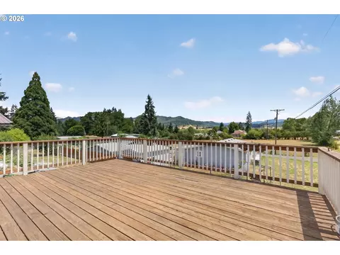 Exterior - 459 Lydia St, Yoncalla, OR 97499 photo 1 of 4