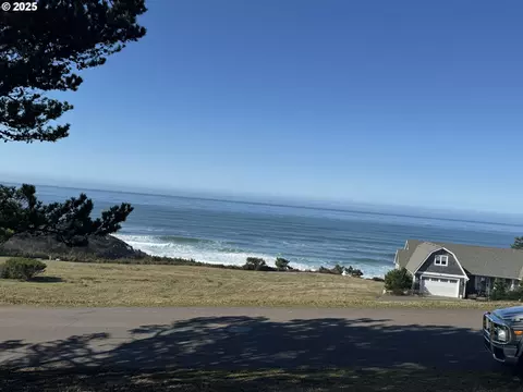 32 Nantucket Dr, Cloverdale, OR 97112