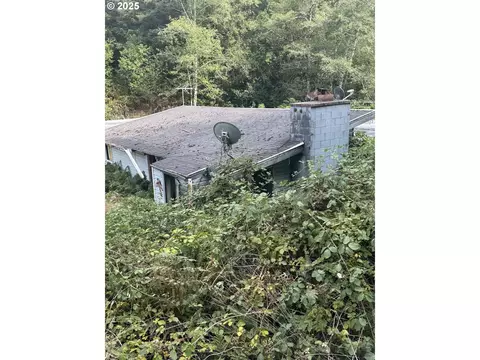 33155 Cedar Valley Rd, Gold Beach, OR 97444