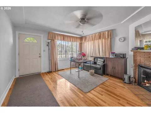240 NE 80th Ave, Portland, OR 97213