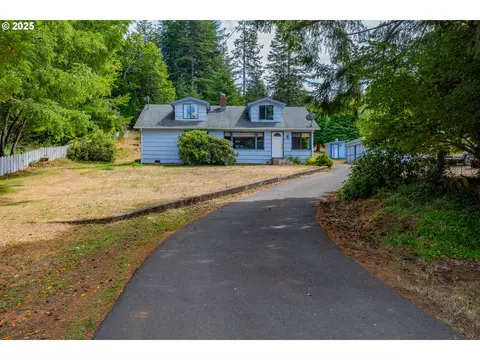 91424 N Bank Ln, Coquille, OR 97423