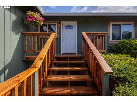 738 SE Hale Pl, Gresham, OR 97080 photo 1