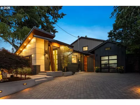 7642 SE Harrison St, Portland, OR 97215