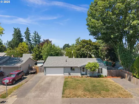 195 NW Merle Dr, Hillsboro, OR 97124