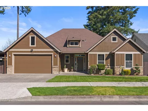 36747 Katrina St, Sandy, OR 97055