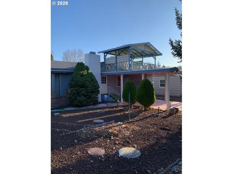 3012 SW Isaac Ave, Pendleton, OR 97801 photo 1