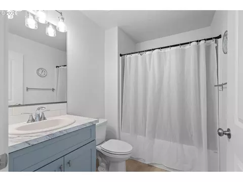 Bath - 306 Sage St, Boardman, OR 97818 photo 3 of 3