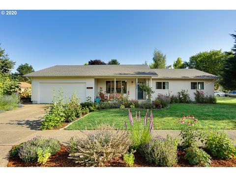 823 E Hemlock Ln, Newberg, OR 97132 photo 1