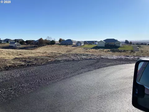 Bailey Way, Echo, OR 97826