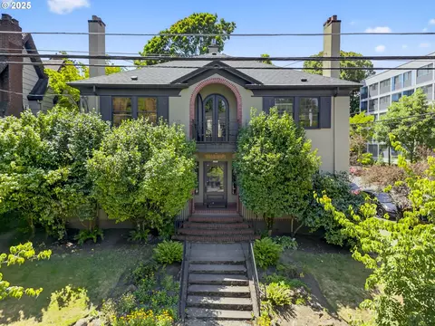 1404 NE Hancock St, Portland, OR 97212