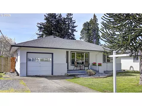 964 G St, Washougal, WA 98671