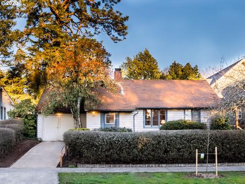 2075 Harris St, Eugene, OR 97405 photo 1