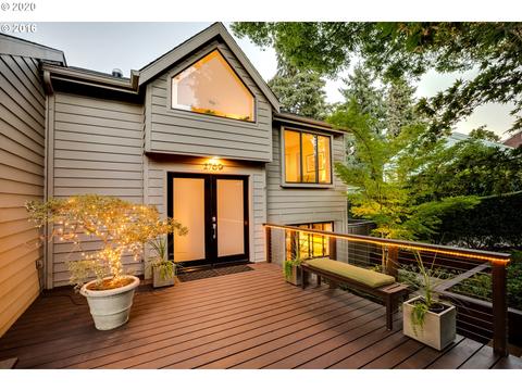 2769 Emerald St, Eugene, OR 97403 photo 1