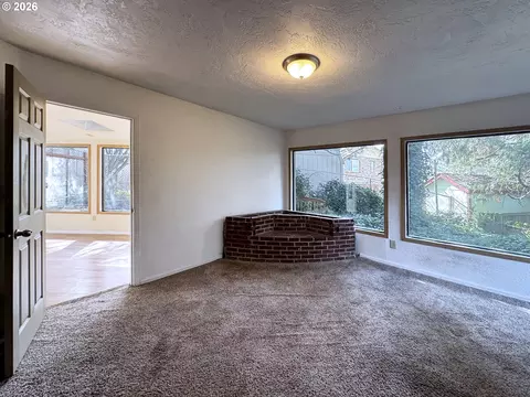 Living - 1180 E 37th Ave, Eugene, OR 97405 photo 9 of 13