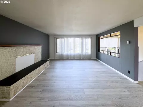 Living - 1180 E 37th Ave, Eugene, OR 97405 photo 4 of 13