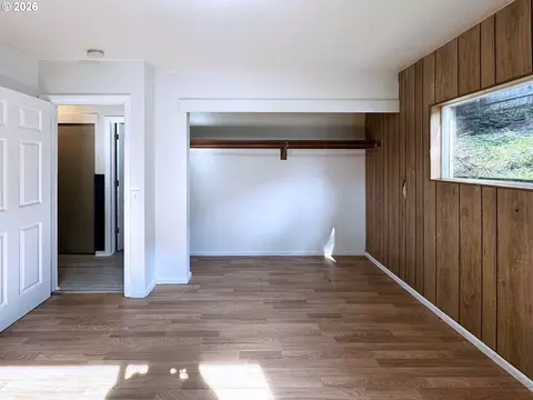Bedroom - 1180 E 37th Ave, Eugene, OR 97405 photo 5 of 8