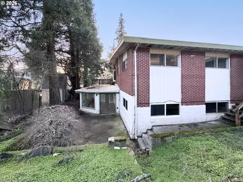 Exterior - 1180 E 37th Ave, Eugene, OR 97405 photo 4 of 5
