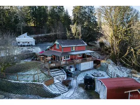 1070 Bellflower Rd, Clatskanie, OR 97016