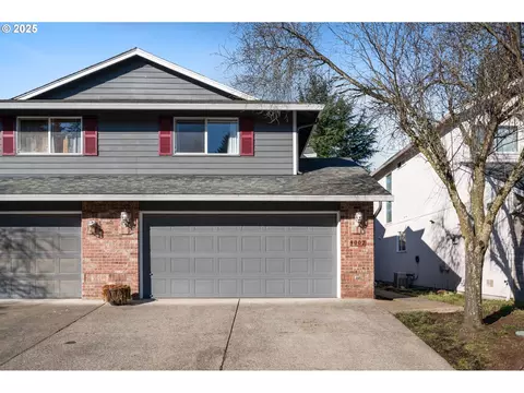 9002 NE Benton Dr, Vancouver, WA 98662