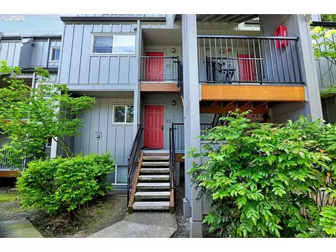 4 Touchstone #138, Lake Oswego, OR 97035