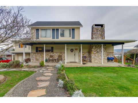 809 W C St, Rainier, OR 97048 photo 1