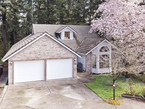 7670 Ridgewood Dr, Gladstone, OR 97027 photo 1