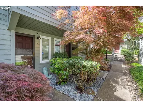 4880 SW Scholls Ferry Rd #14, Portland, OR 97225