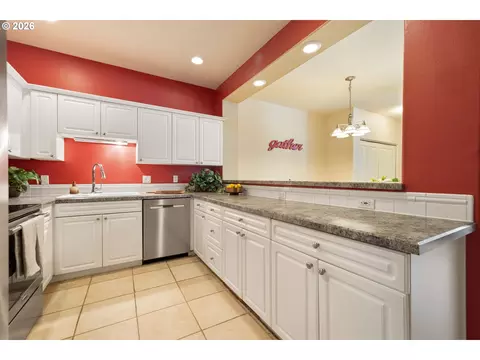Kitchen - 1048 NW Burnside Rd, Gresham, OR 97030 photo 1 of 5