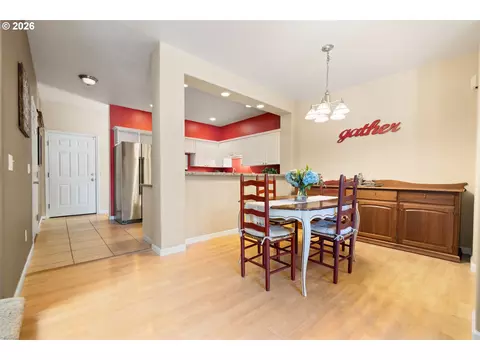 Dining - 1048 NW Burnside Rd, Gresham, OR 97030 photo 3 of 3