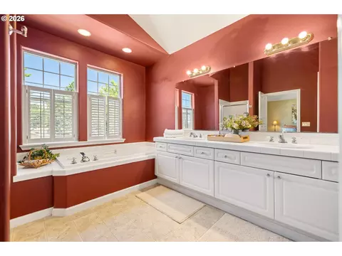 Bath - 1048 NW Burnside Rd, Gresham, OR 97030 photo 5 of 7