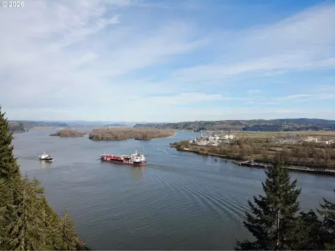 View/Area - 310 Cedar Hills Rd, Longview, WA 98632 photo 2 of 6