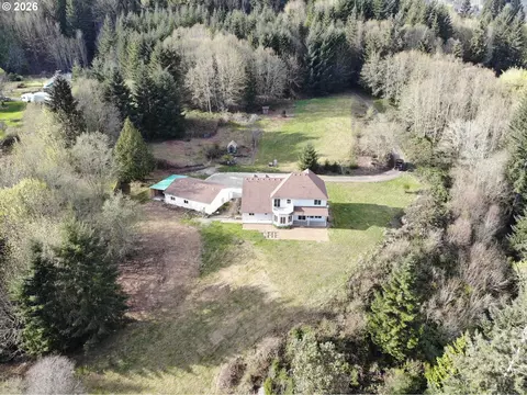 View/Area - 310 Cedar Hills Rd, Longview, WA 98632 photo 4 of 6