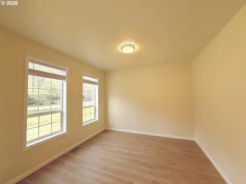 Living - 310 Cedar Hills Rd, Longview, WA 98632 photo 1 of 12