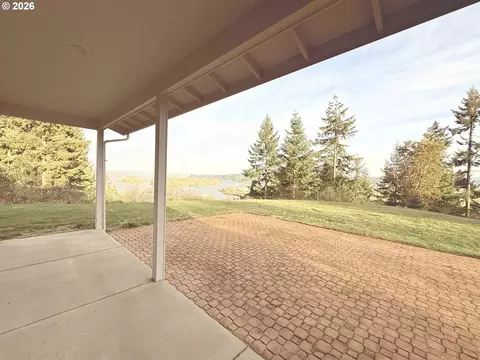 Exterior - 310 Cedar Hills Rd, Longview, WA 98632 photo 2 of 3
