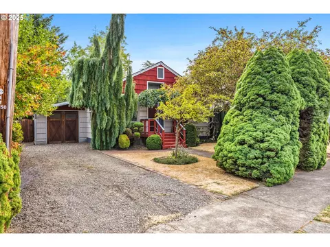 1020 13th St NE, Salem, OR 97301