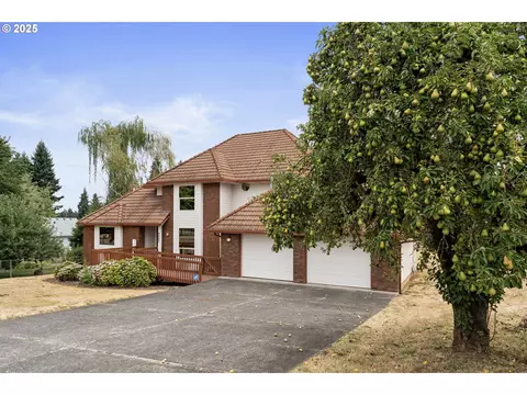5007 NW Franklin St, Vancouver, WA 98663