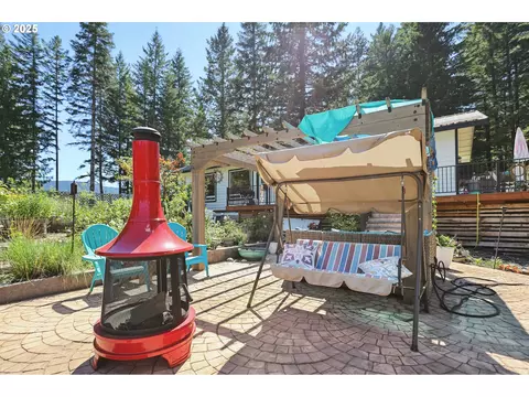 Exterior - 11 Edgewater Dr, Carson, WA 98610 photo 4 of 10