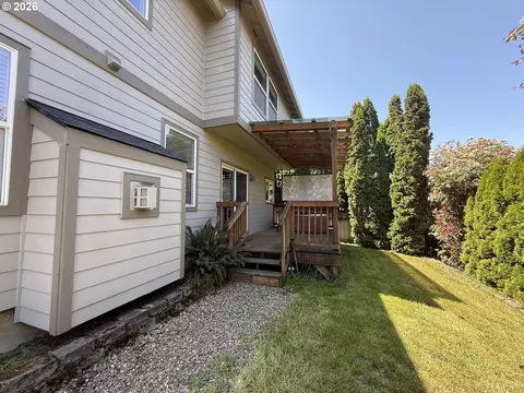 Exterior - 3408 Ambleside Dr, Springfield, OR 97477 photo 8 of 8