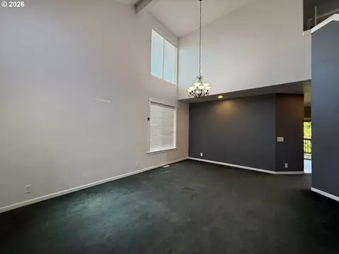 Living - 3408 Ambleside Dr, Springfield, OR 97477 photo 4 of 8