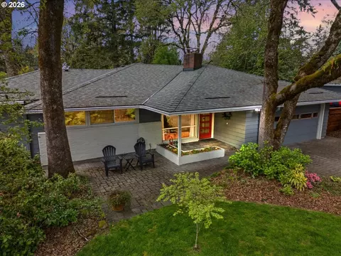 6025 Carman Dr, Lake Oswego, OR 97035