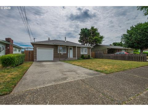 2075 Everett, North Bend, OR 97459 photo 1