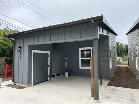 1380 Jacobs Dr, Eugene, OR 97402