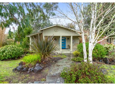 417 Juniper St, Florence, OR 97439 photo 1