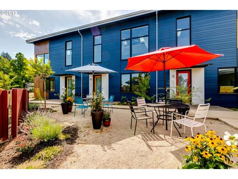 834 W 28th Ave, Eugene, OR 97405 photo 1