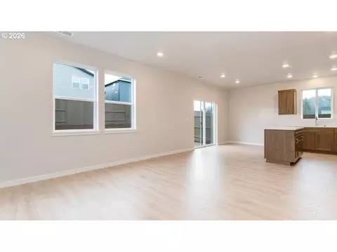 Living - 3504 SW Binford Ave, Gresham, OR 97080 photo 1 of 5