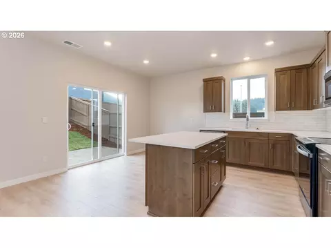 Kitchen - 3504 SW Binford Ave, Gresham, OR 97080 photo 1 of 5